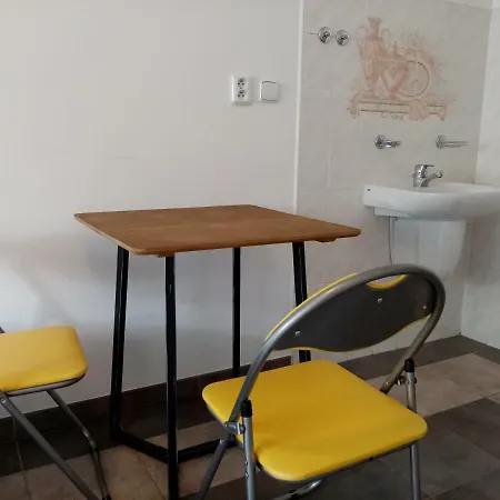 Jan Becher Hostel Κάρλοβι Βάρι